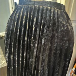 Velvet Black Pleated Skirt